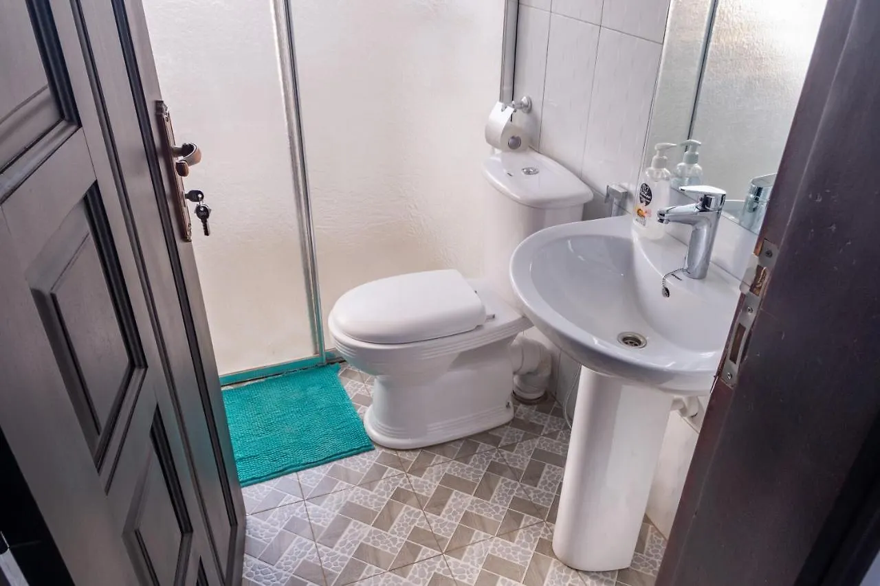 Gracieus Residences Kampala 0*,